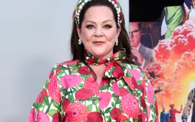 Melissa McCarthy’s Daughter Vivian Stuns in Floral Corset Gown at High School Prom