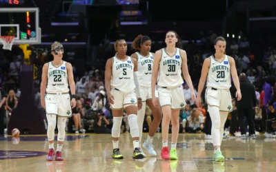 Sabrina Ionescu and Breanna Stewart Lead the Charge Against Courtney Vandersloot’s Missed Free-Throw