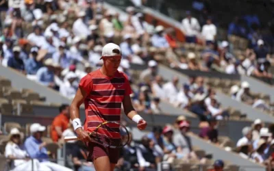 Rune Tops Halys Amid Controversy at the French Open